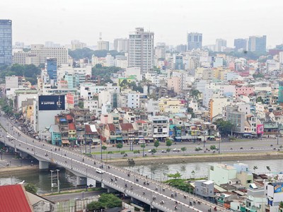 Khởi kiện DN bất động sản, vì sao khó thành?